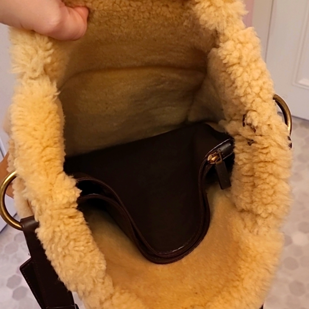 UGG shearling and leather crossbody - Picture 7 of 12